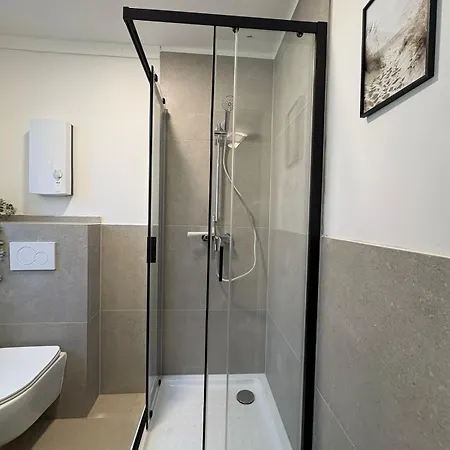 Daire Modernes 1 Zimmerapartment 6 Fuer Handwerker&monteure Mit Wlan *